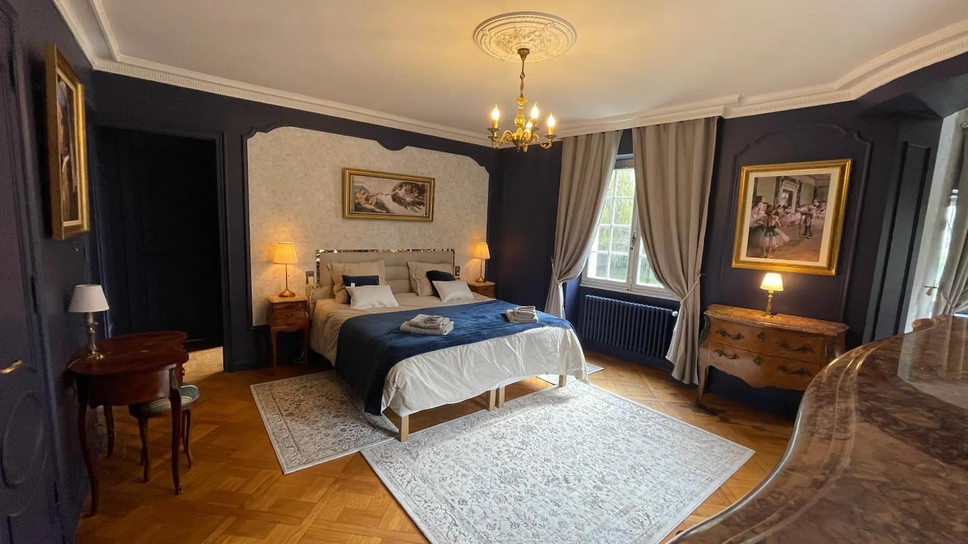 Chateau Philip Saint-Genet-Lerpt 0*,  France