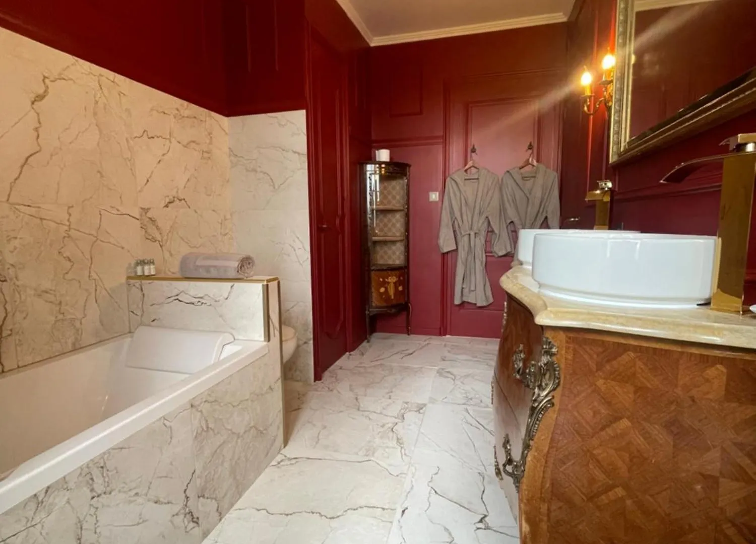 Bed & Breakfast Chateau Philip Saint-Genet-Lerpt